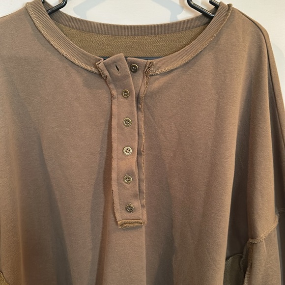 Women’s plus pullover - Picture 2 of 5